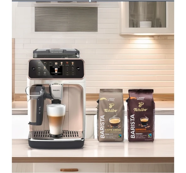 Philips Sıcak-Soğuk 20 Farklı Kahve Renkli Dokunmatik Ekran 5500 SERI Premium Espresso Makinesi EP5543 + 2kg Tchibo Kahve